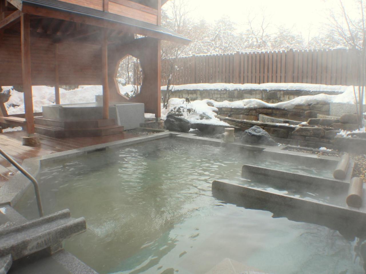 Kusatsu Onsen Hotel Village Extérieur photo